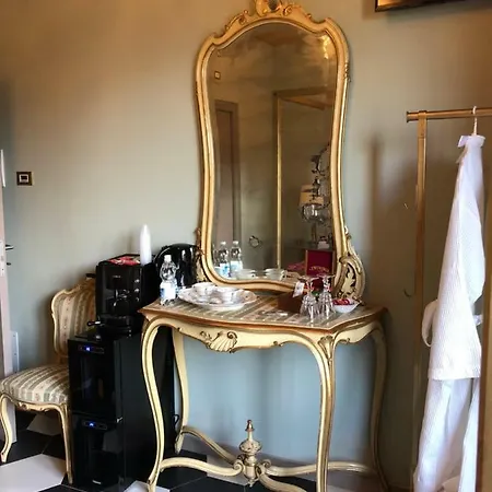 Dimora Del Podesta Bed and Breakfast 4*