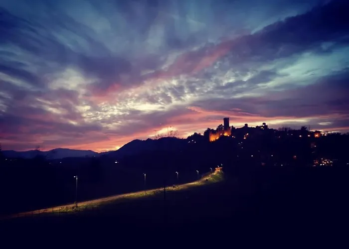 Dimora Del Podestà Alojamento de Acomodação e Pequeno-almoço CastellʼArquato