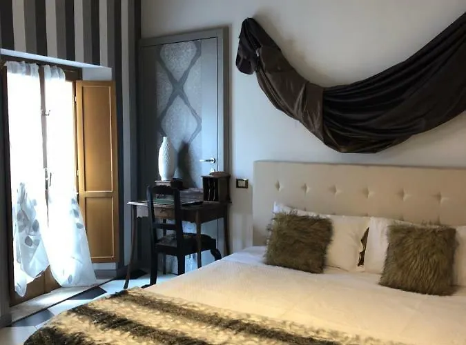 Dimora Del Podesta Bed and Breakfast CastellʼArquato