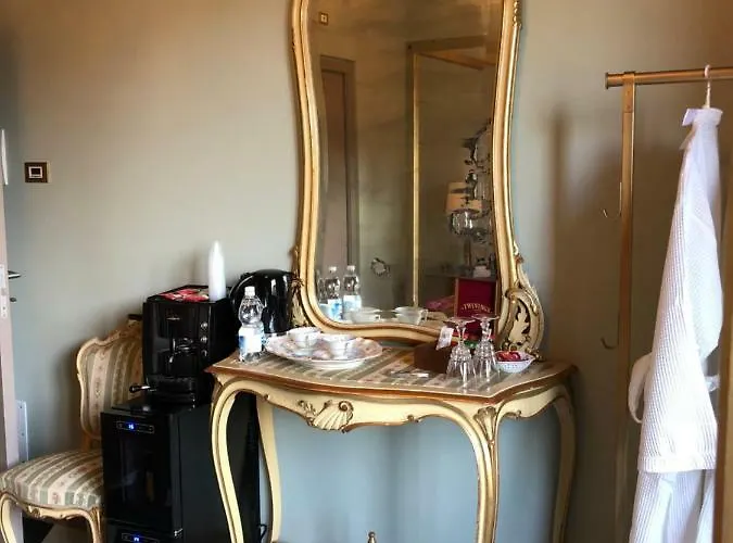 Dimora Del Podesta Bed and Breakfast 4*